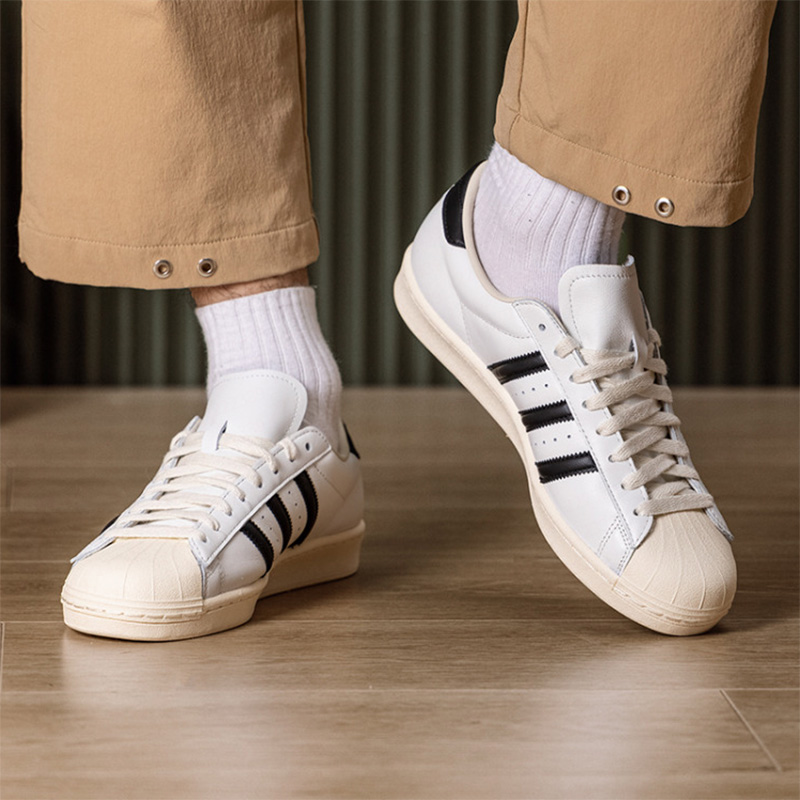 アディダス スーパースター スニーカー 男女兼用、同じスタイ - Adidas Shoes Superstar のレビューと価格